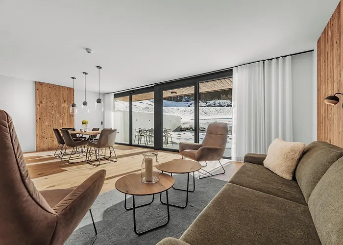 Panorama Pitz Alpin 公寓 *